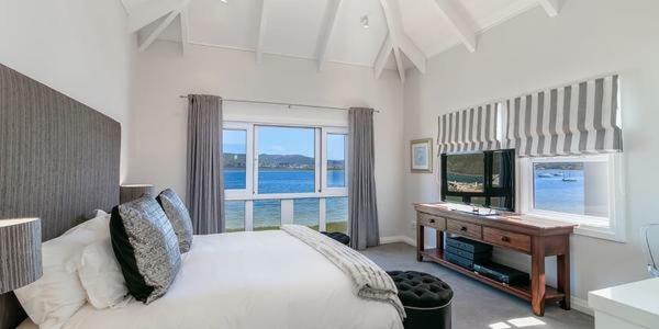On The Water - Thesen Apartment Knysna Exterior foto